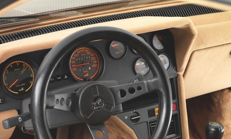 Панель приборов Renault Alpine A310 V6 1981 года  (фото 12 из 26)